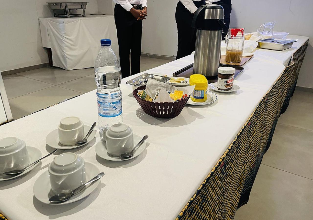 Onyx Hotel Yamoussoukro Ngoại thất bức ảnh