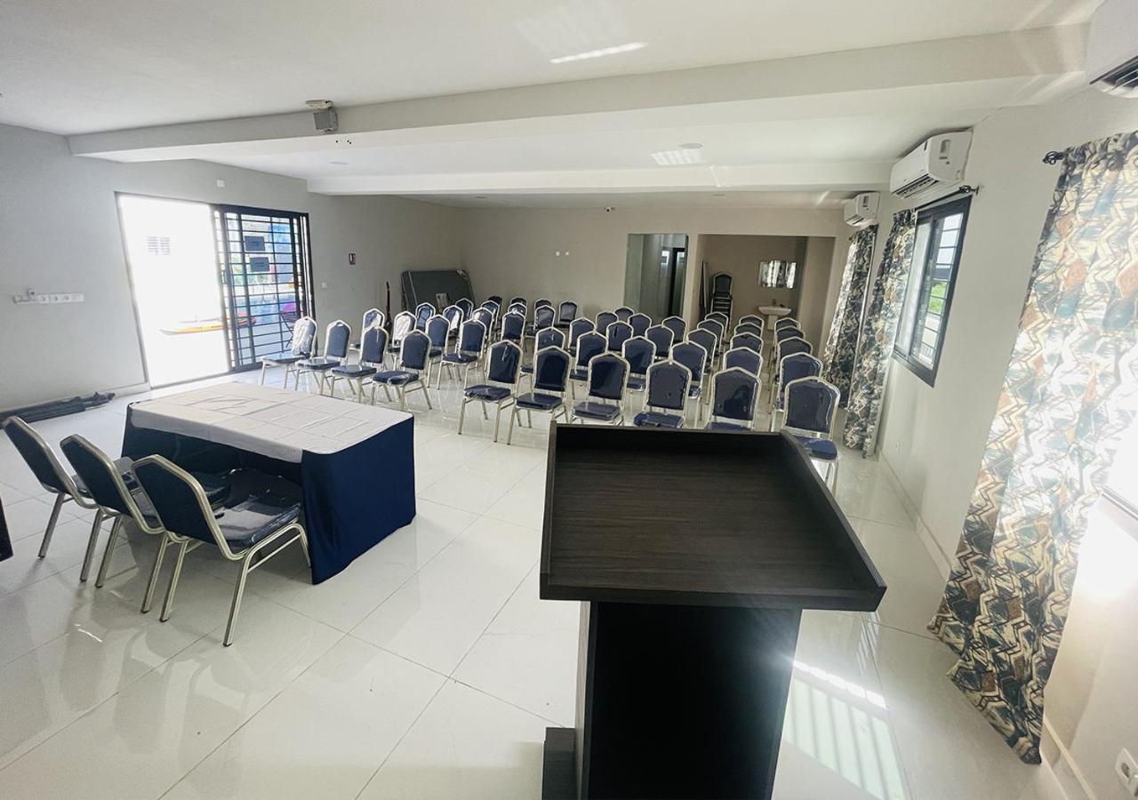 Onyx Hotel Yamoussoukro Ngoại thất bức ảnh